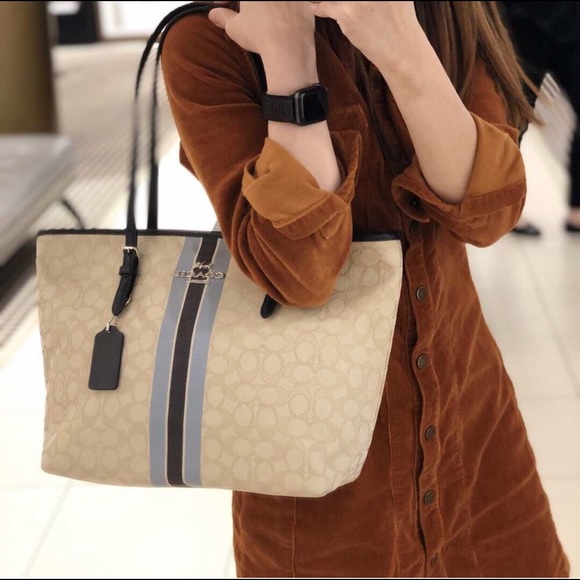 Coach Signature Tote - Picture 3 of 13